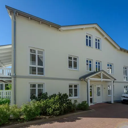 Seerose - 17 * Sellin (Rugen)