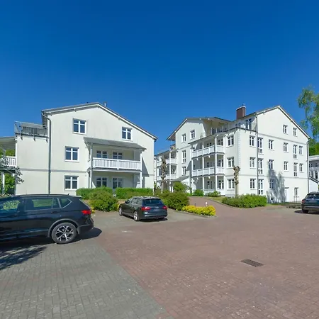 Seerose - 17 * Sellin (Rugen)